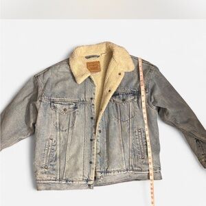 Levi's Light Wash Jean Jacket with Sherpa Lining